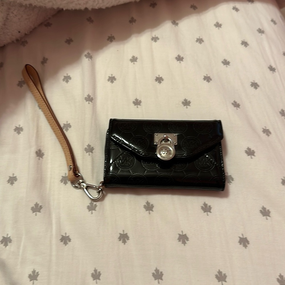 Michael Kors: Mini leather patent wallet